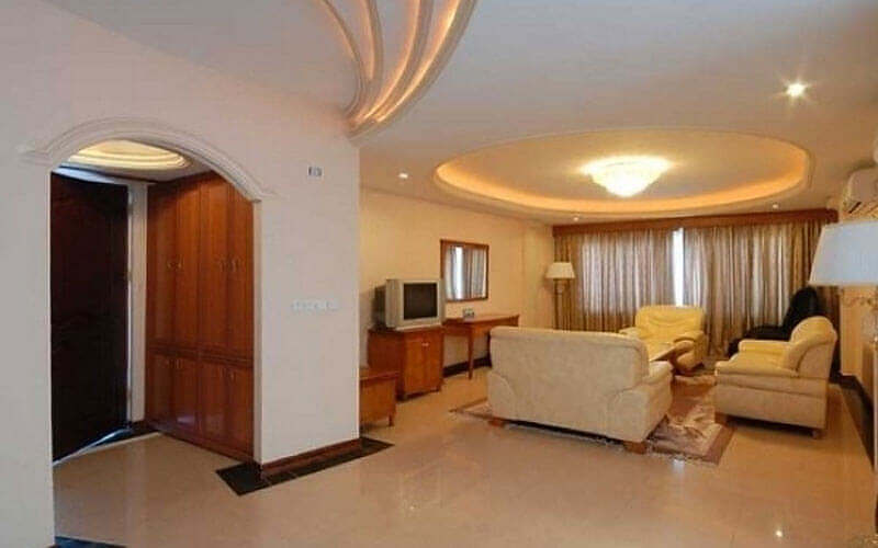 فندق شقق پارميس في شيراز
