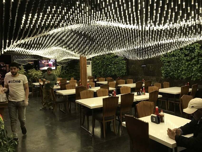 مطعم الوجبات السريعة جابريك في شيراز