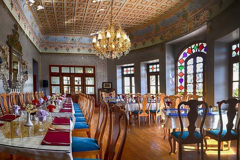 كافيه ومطعم عمارت شاپوري في شيراز