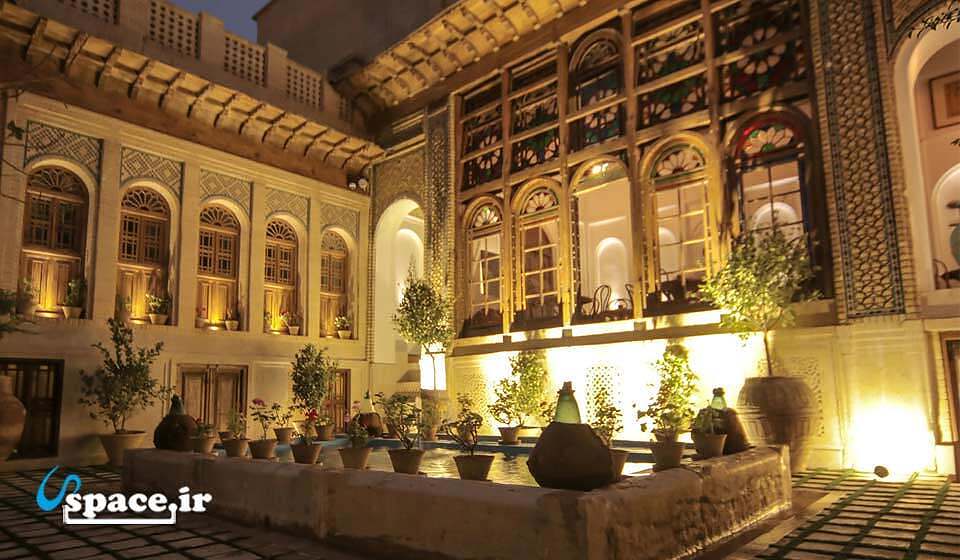 مطعم عمارت فيل في شيراز