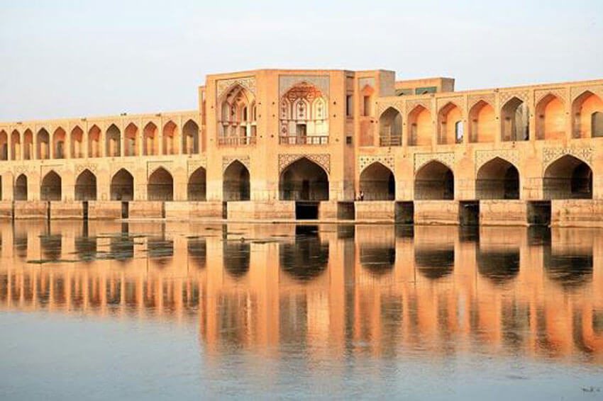 جسر خواجو: كل شيء عن هذا البناء الرائع من عصر الصفوي