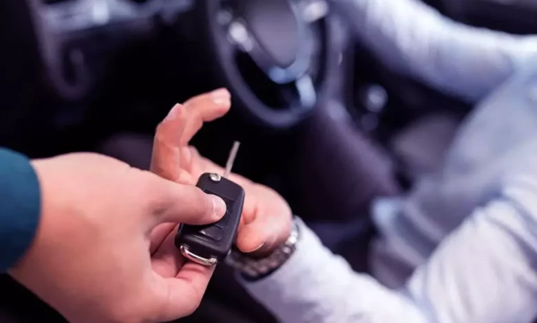 استئجار السيارات في شمال إيران مع "همين تور": تجربة قيادة مريحة واستكشاف لا يُنسى
