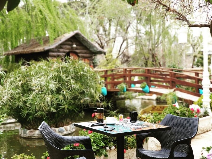 Berke Cafe garden By Sina Jamshidi.jpg