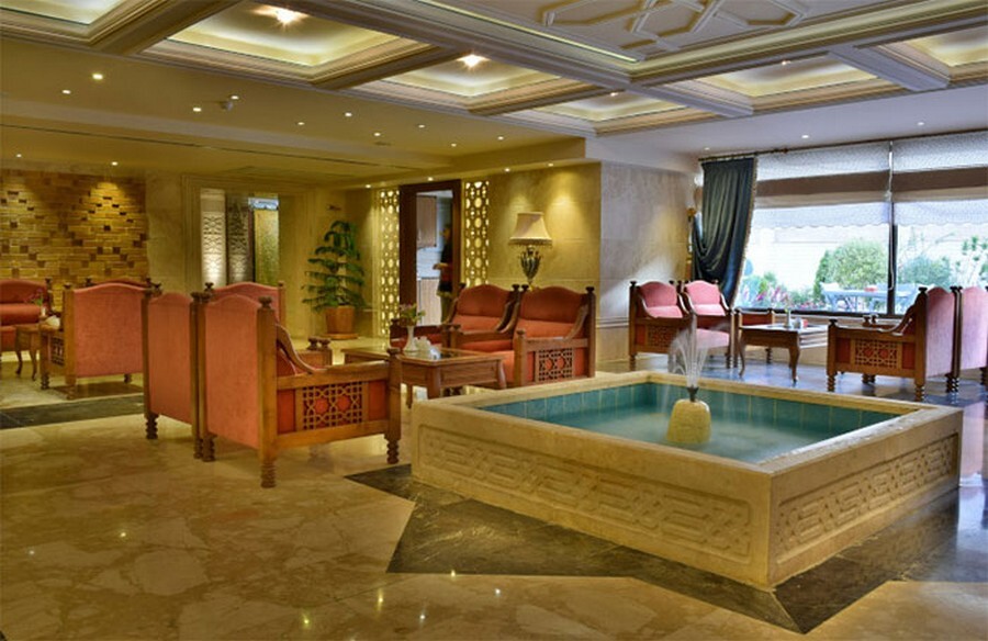 restaurants-coffee-shops-zandiyeh-hotel-shiraz-05.jpg