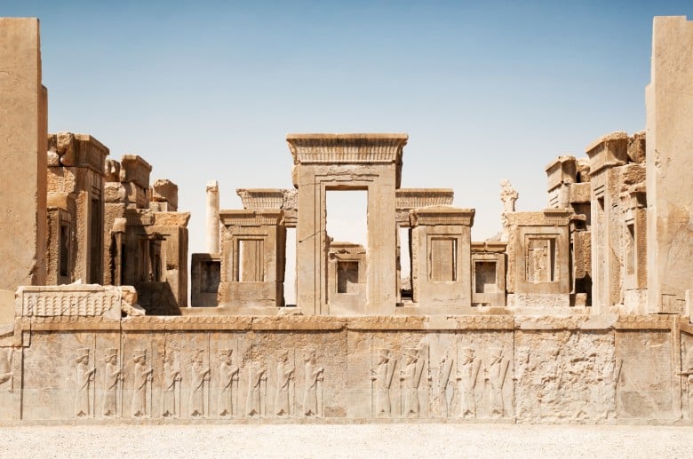 أفضل 10 معالم سياحية في شيراز: استكشف المدينة الشعرية والتاريخية في إيران 2025