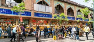 دليلك الشامل لأفضل الهدايا التذكارية من طهران مع همين تور