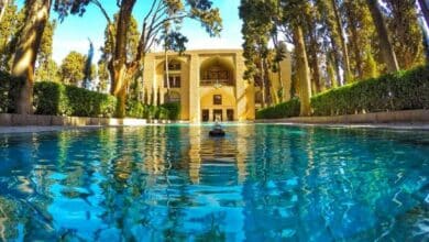 Ultimate Fin Garden Travel Guide: Kashan’s Timeless Oasis