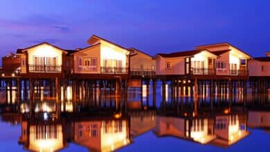 Romantic Kish Hotels for Honeymooners: Unforgettable Escapes with hamintour
