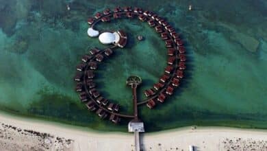 Toranj Hotel Kish: Ultimate Overwater Escape with hamintour