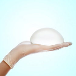 5 Essential Tips for Choosing the Perfect Breast Implant Size with Hamintour