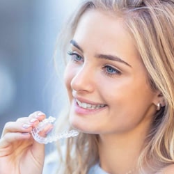 Invisalign vs. Braces: Your Ultimate Guide to Choosing with hamintour