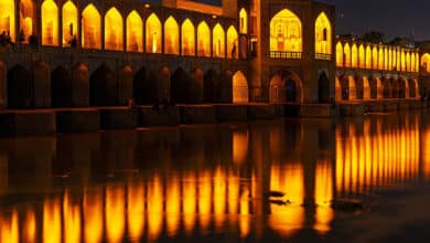 Explore Khajou Bridge: Isfahan’s Timeless Architectural Marvel