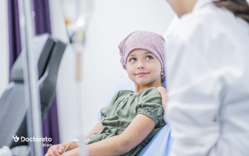 سرطان الدم عند الأطفال: الأسباب، الأعراض، وطرق العلاج