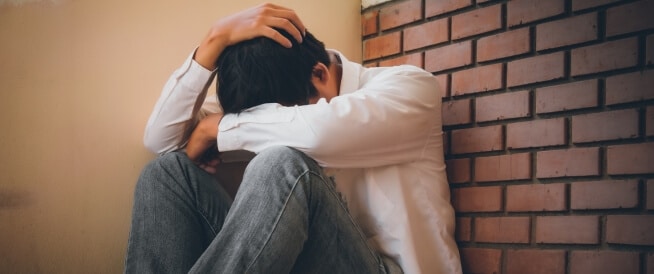 👤 أعراض شوكه الأنوية الجسدية (Derealization): هل تعيش في حلم؟
