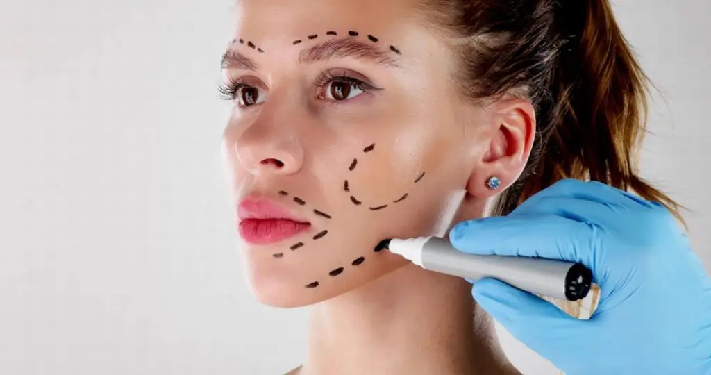 أفضل جراحي التجميل في مشهد