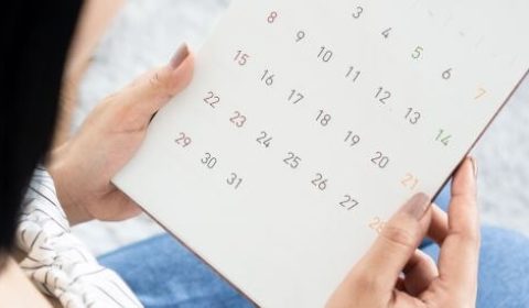 دورة الحيض غير المنتظمة: متى يجب أن تقلقي؟ 9 أسباب مفاجئة!